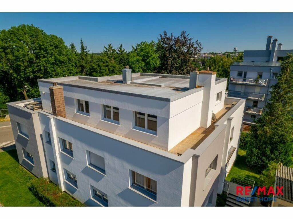 Rent Penthouse in rue Pierre Hentges Luxembourg. Excellent condition