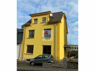 Detached house for sale